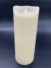 Load image into Gallery viewer, Battery Operated 3.5x9" Pillar Candle