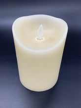 Load image into Gallery viewer, Battery Operated 3.5&quot; Pillar Candle - 5&quot; Tall
