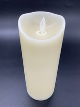 Load image into Gallery viewer, Battery Operated 7" Pillar Candle