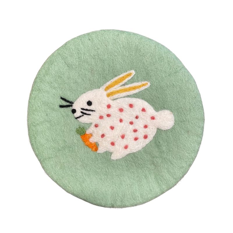 Felt Bunny w/Carrot Trivet 8.25