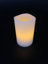 Load image into Gallery viewer, Battery Operated Votive - Cream
