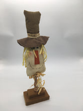Load image into Gallery viewer, Fig. Scarecrow Head w/ Base 17&quot;
